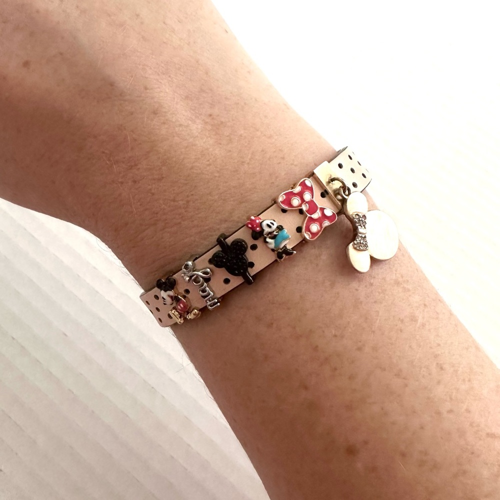 Keep Collective Disney Bracelet and 6 charms Vintage Mickey and Minnie Mouse